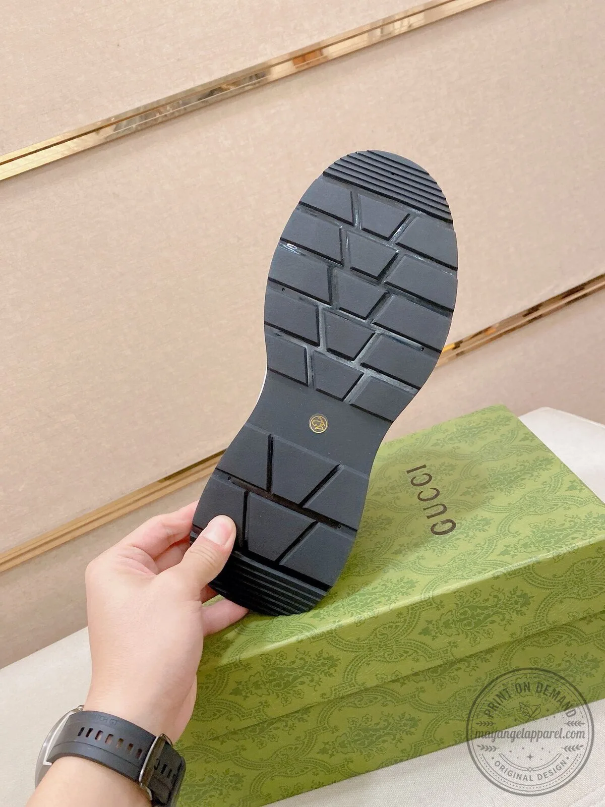 Gucci Monogram Pattern White and Brown Fashion Sneakers for Men and Women 9 Gucci Monogram Pattern White and Brown Fashion Sneakers for Men and Women